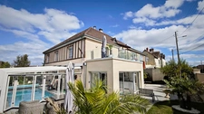 Villa d’exception à Ouistreham Riva Bella – 226 m² habitables avec piscine intérieure chauffée, à seulement 300m de la plage