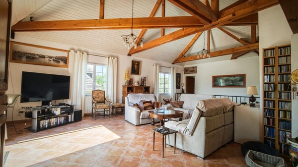 Villa d’exception à Ouistreham Riva Bella – 226 m² habitables avec piscine intérieure chauffée, à seulement 300m de la plage