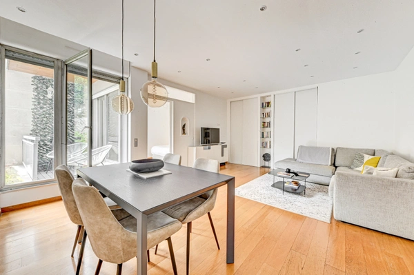 Appartement à louer 2 pièces PARIS 8EME ARRONDISSEMENT (75)
