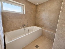 90100 SUARCE – MAISON FAMILIALE – 165 M² – 8 PIÈCES – 5 CHAMBRES – TERRAIN 19,80 ARES  – 10 MIN SUISSE  – DPE B