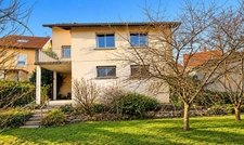 CHATENOIS-LES-FORGES (90700) – MAISON 127 M² – 3 CHAMBRES – COMBLES AMÉNAGEABLES – GRAND SOUS-SOL – 2 GARAGES – TERRAIN 749 M²