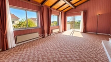 CHATENOIS-LES-FORGES (90700) – MAISON 127 M² – 3 CHAMBRES – COMBLES AMÉNAGEABLES – GRAND SOUS-SOL – 2 GARAGES – TERRAIN 749 M²