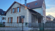 90000 BELFORT - MAISON 4 PIECES - 2/3 CHAMBRES - POSSIBILITE CREATION 2 APPARTEMENTS- JARDIN  