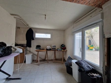 Maison 9 pièces, 4 chambres, avec fort potentiel d'évolution à Perrusson - terrain de 459 m²