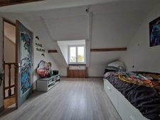 Maison 9 pièces, 4 chambres, avec fort potentiel d'évolution à Perrusson - terrain de 459 m²