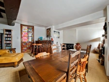 Maison de ville d'environ 100m², 6 pièces dont deux chambres, cour avec accès véhicule à LIGUEIL (37)
