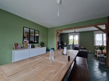 Maison 9 pièces, 4 chambres, avec fort potentiel d'évolution à Perrusson - terrain de 459 m²