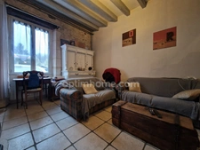 Maison de 100 m², 4 chambres, sur plus de 1300 m² de terrain.