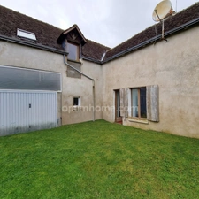 Maison de village d'environ 115 m², 3 pièces avec potentiel d'évolution à Ferrière-Larçon (37350)