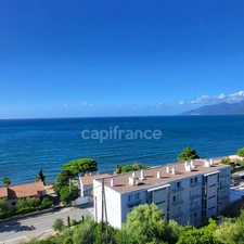 Vue mer panoramique sur le golfe de Saint-Florent – Appartement T3 avec loggia, cave et parking