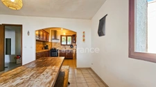 À vendre – Sari-Solenzara Maison vue mer panoramique et charme méditerranéen assuré ( vendu libre de toute occupation)