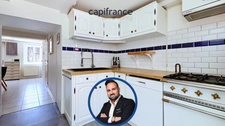 Maison à vendre 4 pièces SAINT GENIS LES OLLIERES (69) – Le charme d'une maison de village avec cour intimiste, garage et vie à pied !