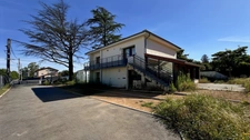 Local/bureau à vendre RILLIEUX LA PAPE (69) : Maison de 175 m2 avec 7 Chambres à exploiter en location courte durée