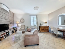 📍 Brindas de 115 m² Centre ville - Maison de ville rénovée avec goût avec un agréable jardin – 