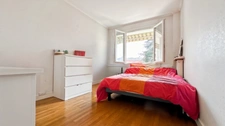 ? À Vendre – Grand T5/T6 Traversant avec Balcon, Parking & Cave – Lyon 8ème Secteur Bachut / Monplaisir