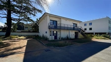 Local/bureau à vendre RILLIEUX LA PAPE (69) : Maison de 175 m2 avec 7 Chambres à exploiter en location courte durée