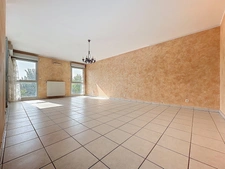 À vendre : Appartement T4 de 90 m² avec loggia en plein cœur de Villefranche-sur-Saône