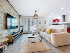 Appartement à vendre 3 pièces  (69) À vendre – Superbe T3 rénové de 68 m² – Rillieux-la-Pape situé 1 Avenue Général Leclerc