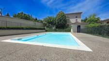 ✨ À vendre Dpt Rhône (69) – Résidence de standing avec piscine : T3 entièrement rénové  parking – env. 62 m² 