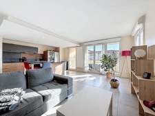 ✨ À vendre Brignais : Appartement T3 – 75 m² au calme – Terrasse – Garage – Cave