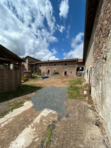 Dpt Rhône (69), à vendre SAINT LAURENT DE CHAMOUSSET maison fort potentiel  - Terrain de 299,00 m² 