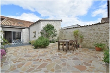 Maison à vendre 3 pièces CHAMPNIERS (16)
