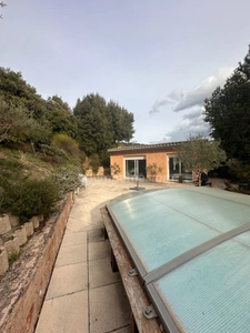 Villecroze – Propriété de charme avec studio indépendant, piscine et fort potentiel