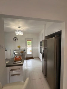 Villecroze – Propriété de charme avec studio indépendant, piscine et fort potentiel