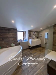 Maison en pierre rénovée de 173 m² – Terrain clos de plus de 4 500 m² – Dépendance de 155 m² – DPE C