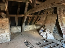 Maison et granges entre Venarey-les-Laumes et Vitteaux (21)