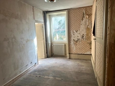 VITTEAUX – MAISON D’ENVIRON 140 M² AVEC JARDIN, DÉPENDANCE ET GRENIER AMÉNAGEABLE