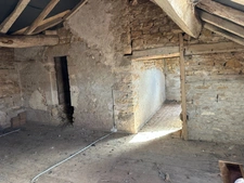 Maison et granges entre Venarey-les-Laumes et Vitteaux (21)