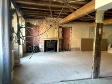 VITTEAUX – MAISON D’ENVIRON 140 M² AVEC JARDIN, DÉPENDANCE ET GRENIER AMÉNAGEABLE