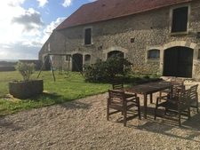Propriete  proche de POUILLY EN AUXOIS (21) à vendre 12 pièces