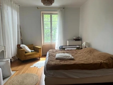 ELEGANTE PROPRIETE AVEC PISCINE, GÎTE INDÉPENDANT ET ESPACE PROFESSIONNEL – POUILLY-EN-AUXOIS CENTRE