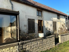 Maison avec grandes dépendances secteur POUILLY EN AUXOIS 