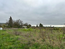 Grange avec grand jardin constructible proche de POUILLY EN AUXOIS (21)