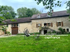 MAISON + GÎTE – 2 HABITATIONS RÉNOVÉES – 4000 m² DE TERRAIN – BORD DE RIVIÈRE – PROCHE TGV PARIS