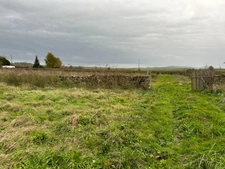 Grange avec grand jardin constructible proche de POUILLY EN AUXOIS (21)