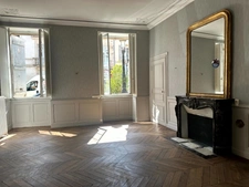 Local/bureau à vendre SEMUR EN AUXOIS (21)