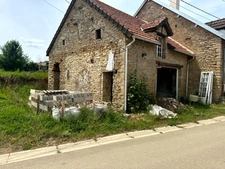 Maison à rénover avec petit jardin proche POUILLY EN AUXOIS