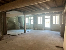 VITTEAUX – MAISON D’ENVIRON 140 M² AVEC JARDIN, DÉPENDANCE ET GRENIER AMÉNAGEABLE