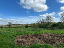À vendre Maison avec dépendance sur plus de 1,5 hectare de terrain attenant 
