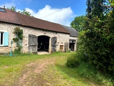 Exclusivité – Propriété de caractère avec étang, dans un écrin naturel préservé du Morvan - proche de SAULIEU (21)