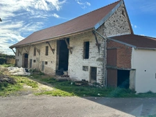 Maison et granges entre Venarey-les-Laumes et Vitteaux (21)