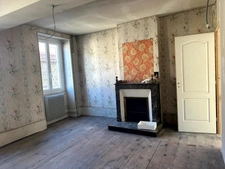 VITTEAUX – MAISON D’ENVIRON 140 M² AVEC JARDIN, DÉPENDANCE ET GRENIER AMÉNAGEABLE
