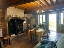 Maison de caractère – Village perché de Bourgogne – 116 m² + greniers – Proche Pouilly-en-Auxois (8 km) – A6, Dijon, Beaune