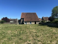 Grange avec grand jardin constructible proche de POUILLY EN AUXOIS (21)