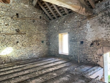 Maison et granges entre Venarey-les-Laumes et Vitteaux (21)