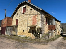Entre VITTEAUX et SOMBERNON - ensemble immobilier à restaurer